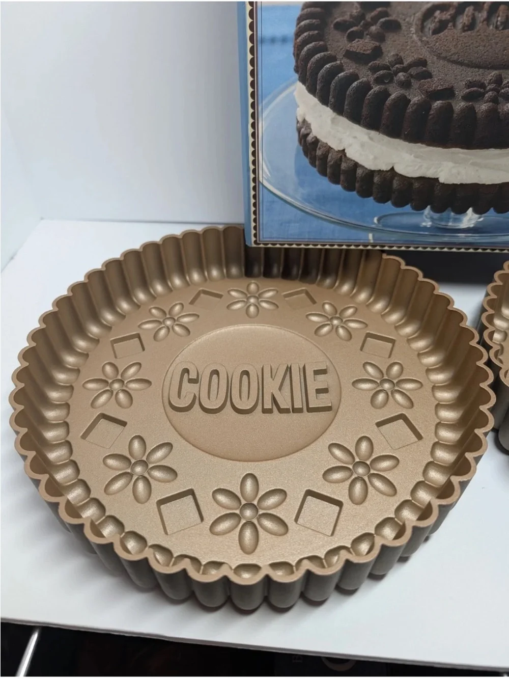 Williams-Sonoma Chicago Metallic 9x9” ‘Cookie’ Sandwich Cake Set of 2